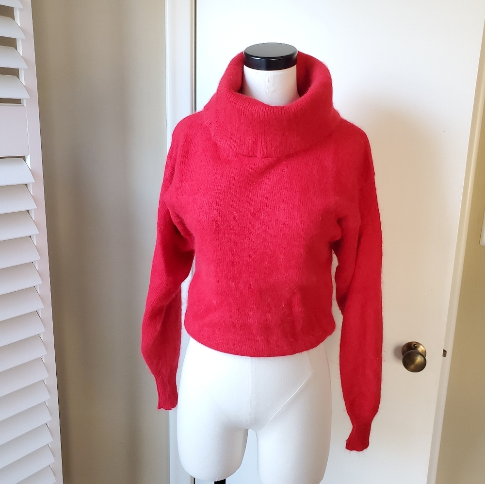 Vintage Red Angora Turtleneck
Baszio